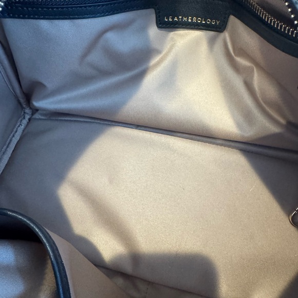 EUC LEATHEROLOGY PARKER SATCHEL BLACK - Picture 9 of 13